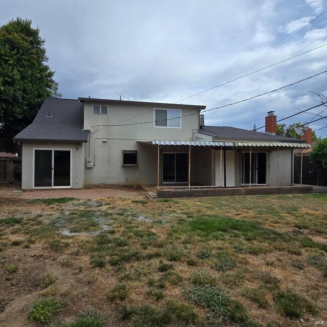 137 Anita Ct