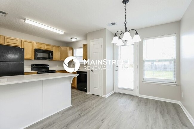 Photo - 3 Bedroom Pet-Friendly Home in LA VERGNE, TN with Main Street Renewal