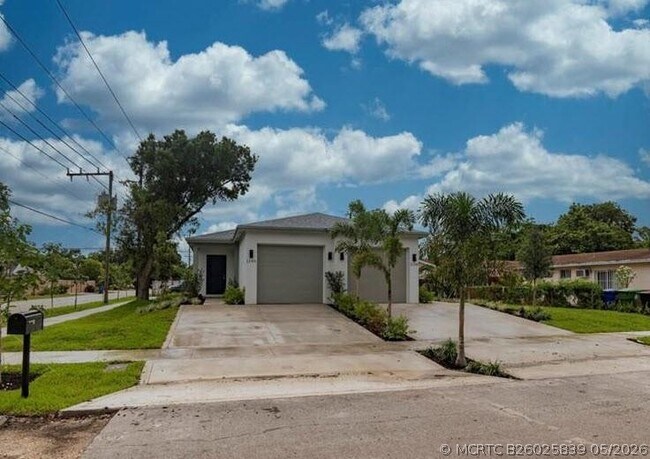 1138 NW 1st Ave
