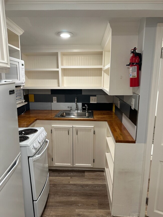 Photo - 1107 13th St Unit 5