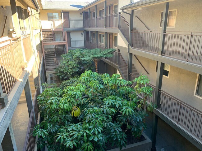 4521 55th St Unidad 22