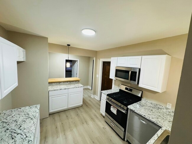 1428 Potomac Dr Unit LOWER