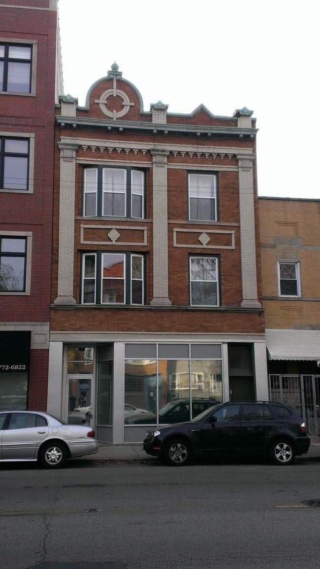 Building Photo - 2251 W North Ave Unit 1R Rental