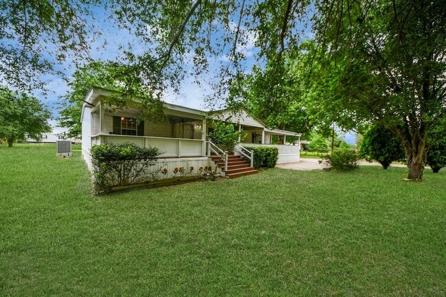 Photo - 18303 James Rd
