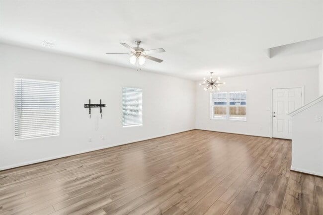 Photo - 183 Shenandoah Dr