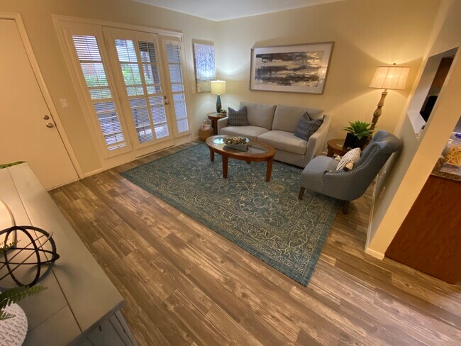Living Room - Cimarron Apartments