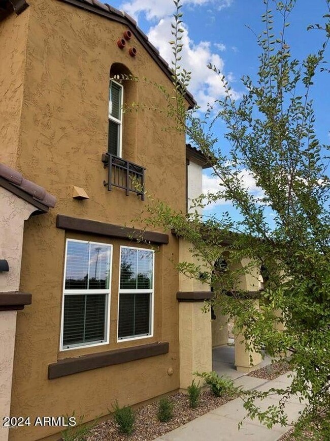 Photo - Unique opportunity! Rent a Newer home in Tempe!! This home features 4 bedrooms & 3.5 baths with 2...