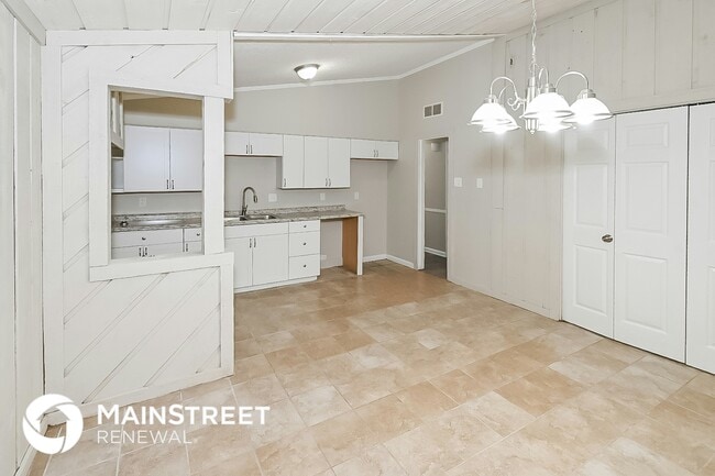 Photo - 2943 Brandale St