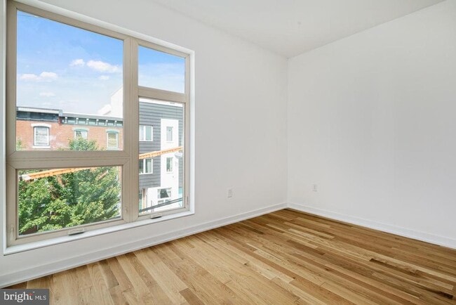 Building Photo - 1918 E Cumberland St Unit B Rental