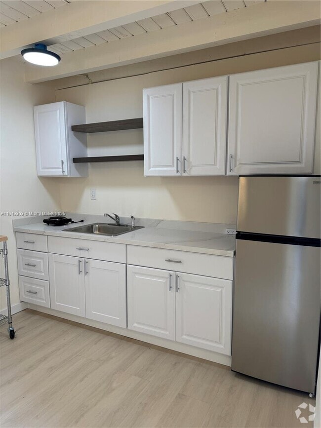 Building Photo - 630 SW 62nd Ct Unit 2 Rental