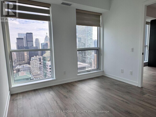 Photo - 327 King St W Unit 4001