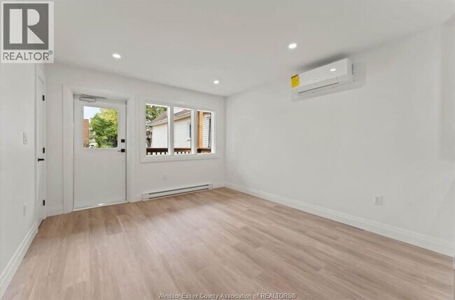 Photo - 1287 Aubin Rd Unité UPPER
