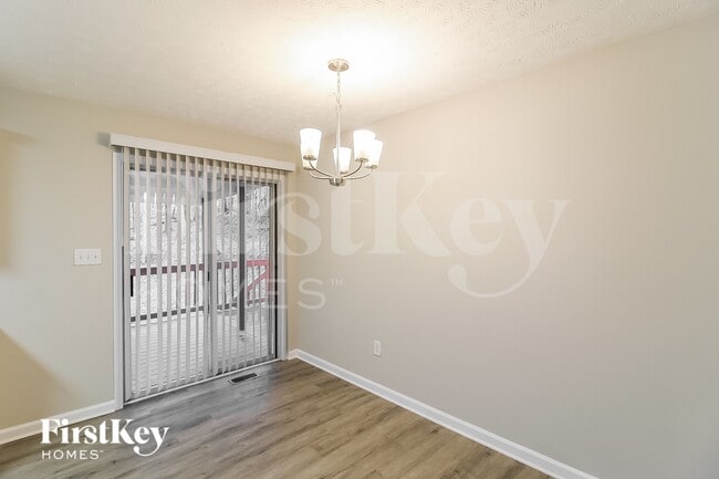 Photo - 4860 Wade Valley Way