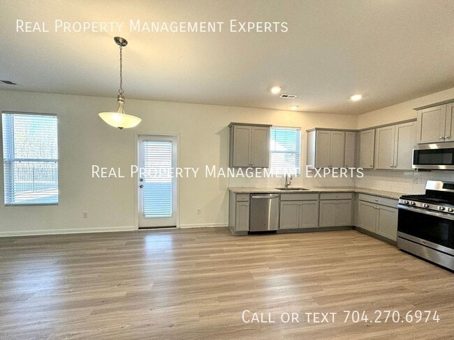 Photo - 3415 Selwyn Landing Dr