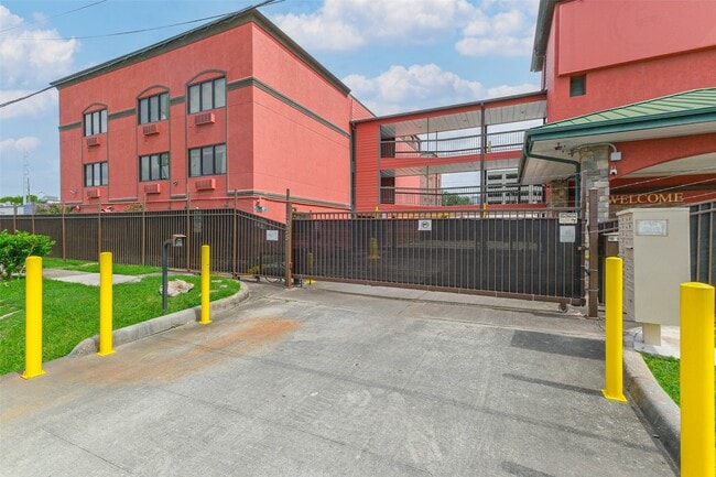 Photo - 1025 Swanson St Unit 210