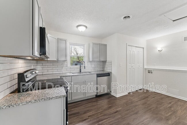 Photo - 5026 Locust Ave