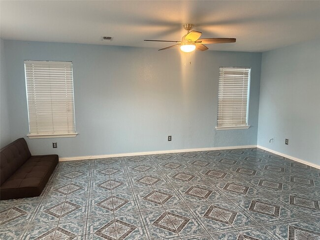 Photo - 8340 Folkstone Ln