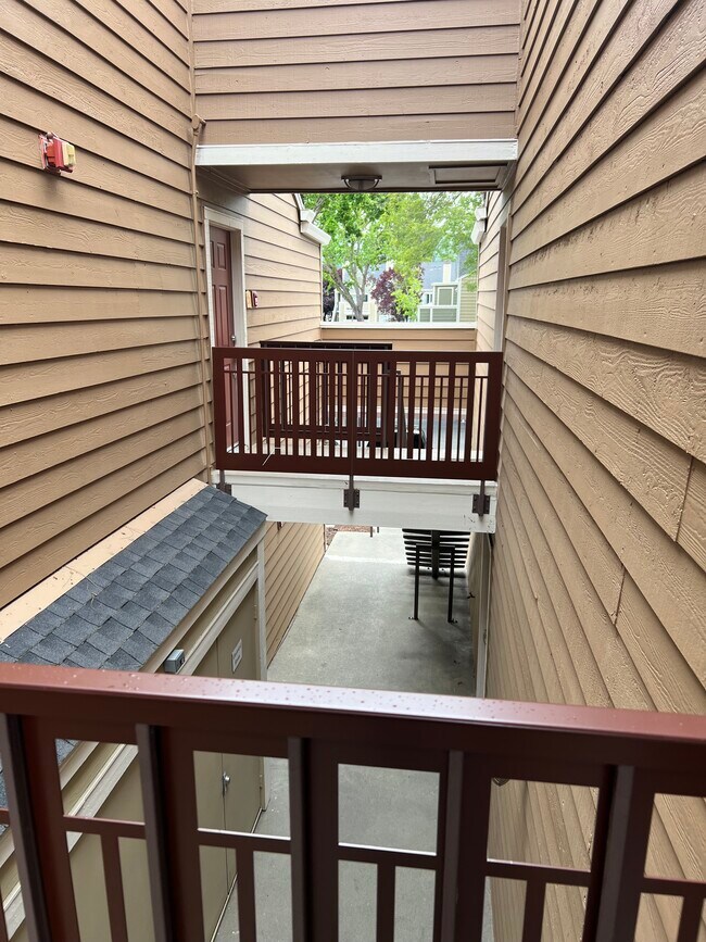 Balcony - 210 Reflections Dr Unidad 26