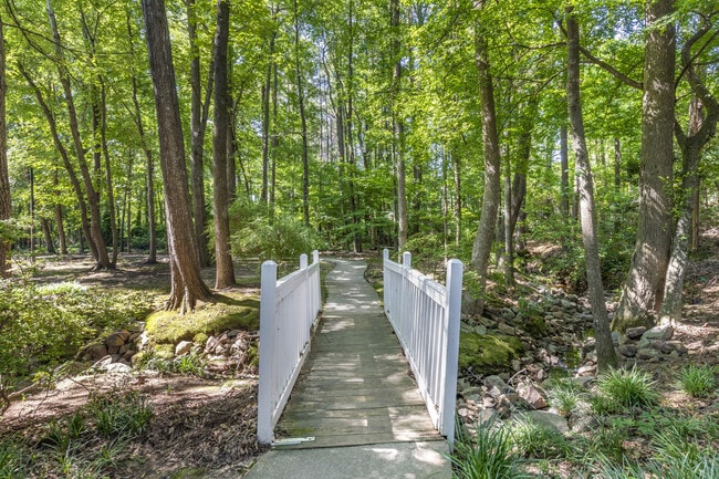 Avenue at Harbison