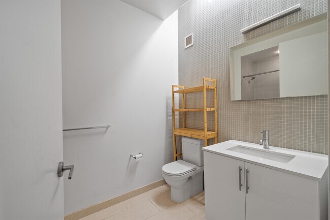 Photo - 50 Dey St Unidad 224