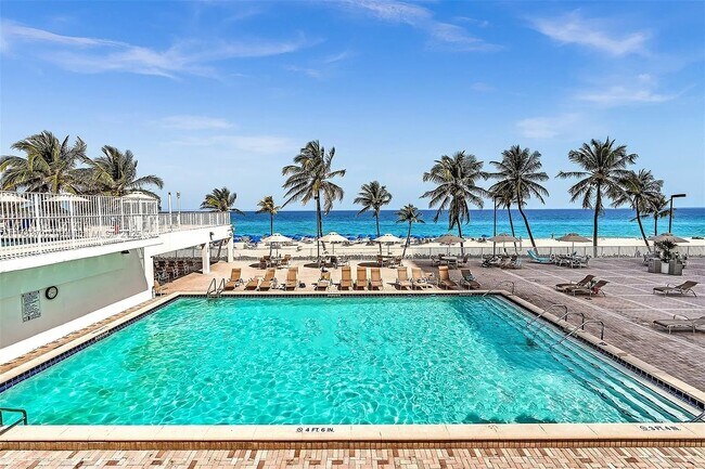 Lower pool deck - 2401 S Ocean Dr Unit 507
