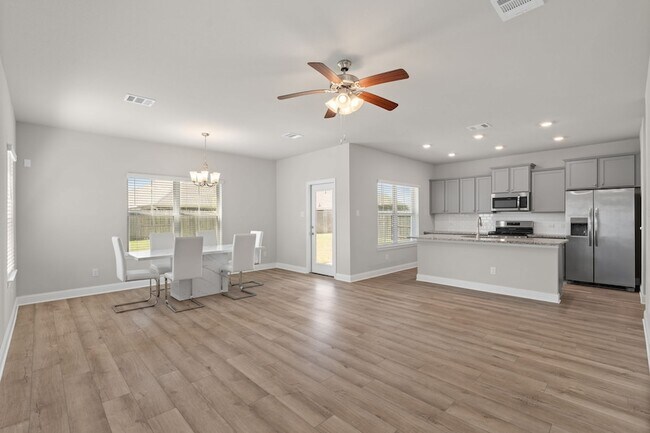 Photo - 409 Aurora Creek Ln