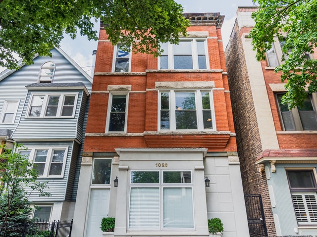 Building Photo - 1026 W Roscoe St Unit 2 Rental