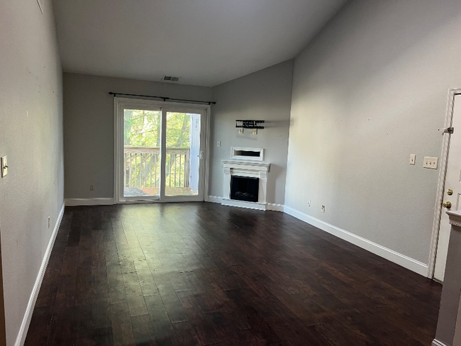 Photo - 1107 Tristram Cir
