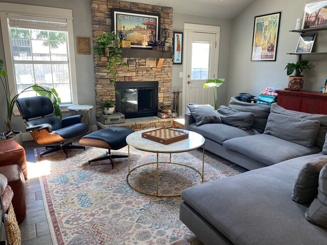 Photo - 1613 S 26th Pl