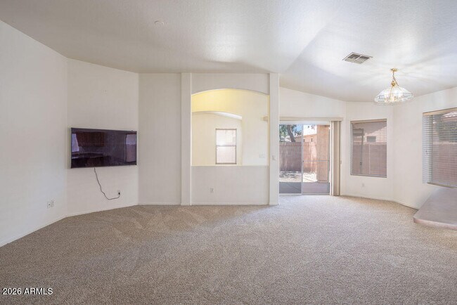 6762 W Del Mar Ln