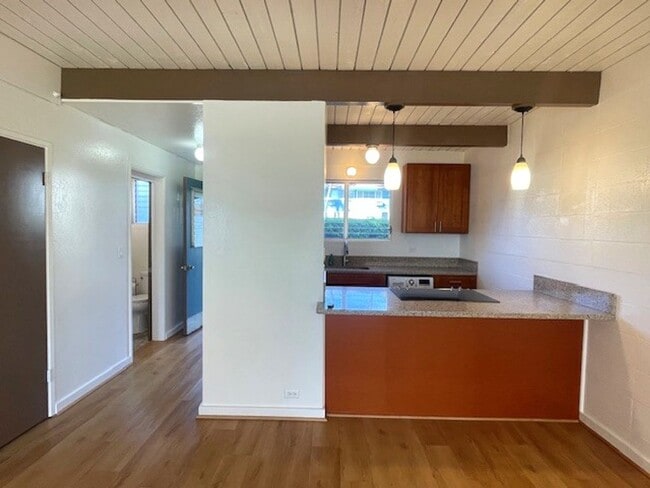 Photo - 2 Bed/ 2 Bath/ 2 Parking unit In Honolulu