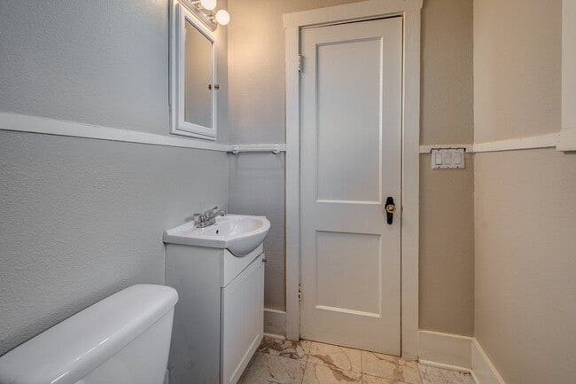 Photo - 115 Goldenrod St