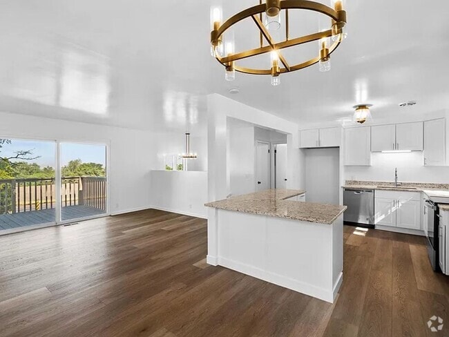 Building Photo - Renovated 4-Bedroom, 3-Bathroom Home in Mi...