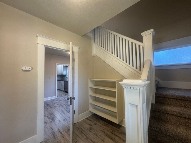 Photo - Huge 4 bedroom -A stones throw to PLU!