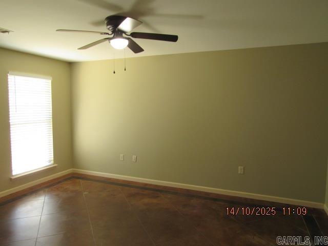Photo - 135 Southerland Rd