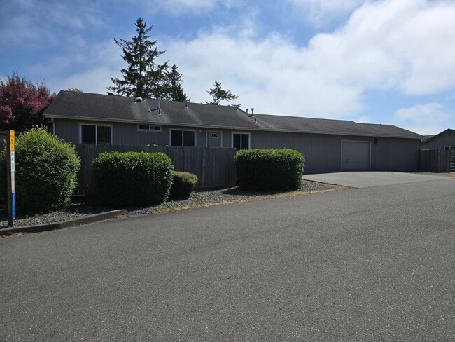 1721 - 1721 Apartment Unit 1