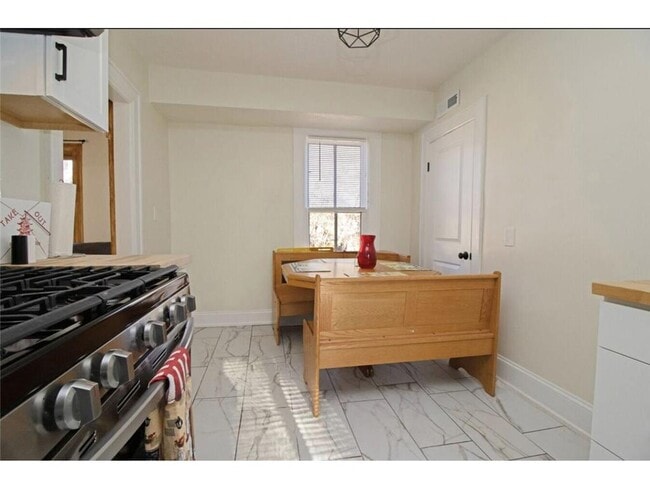 Photo - 1211 5th St NE