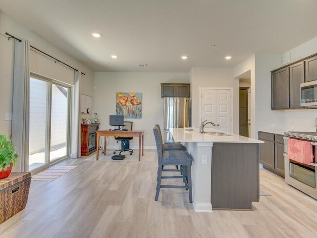 Photo - 7702 Dylan Dr