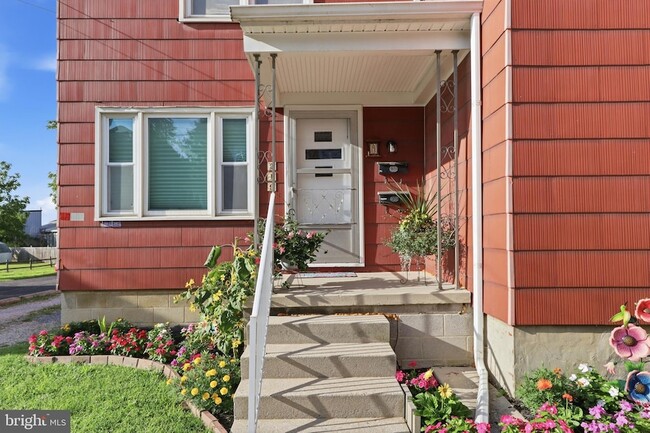 Photo - 219 3rd St