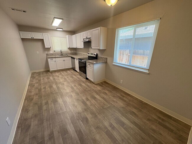 Photo - SAC T 6419 - 6421 Unit 6419