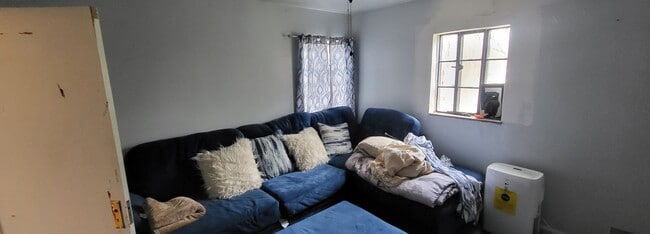 Photo - 17376 Littlefield St Unit Upper Level