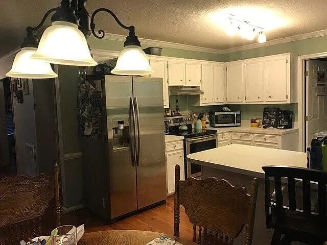 Kitchen - 108 Double Branch Court House