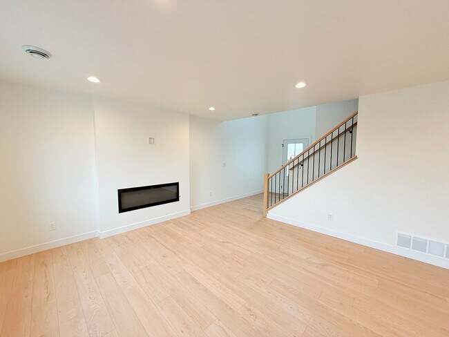 Photo - Sleek & Spacious New Build with Premium Finishes