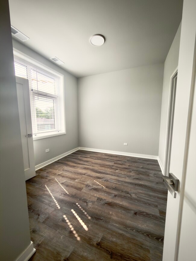 2807 S Halsted St Unit 309