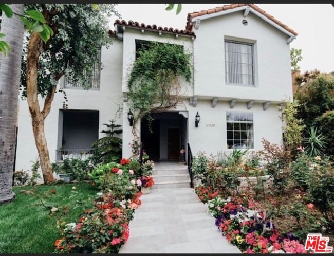 Building Photo - 10520 Eastborne Ave