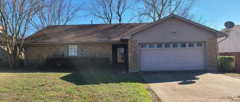 Building Photo - 3420 Reno Dr Rental