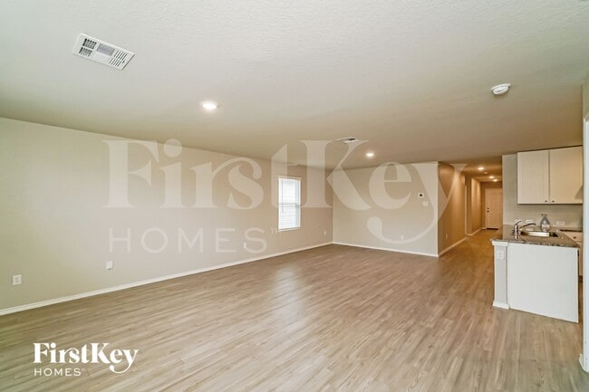 Photo - 1830 Morse Way