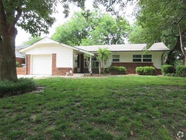 Building Photo - 1215 Glenwood St Rental
