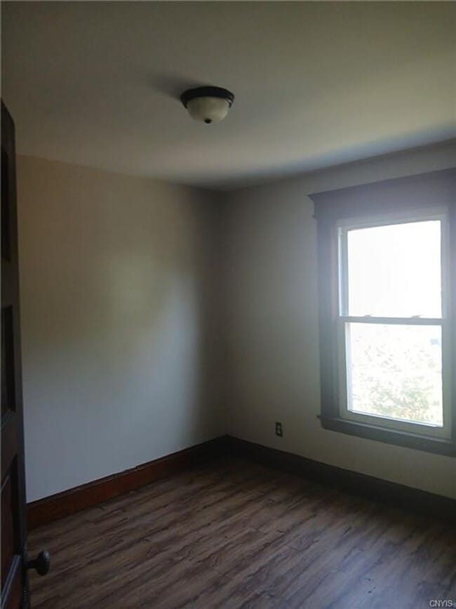 Photo - 4 Bedroom Single Family House Available in Syracuse