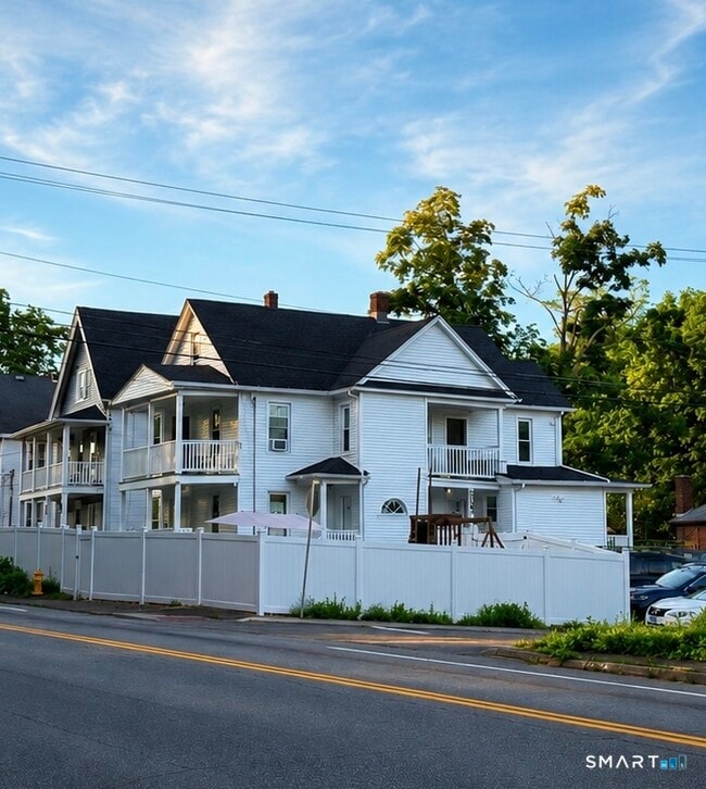 Building Photo - 509 S Main St
